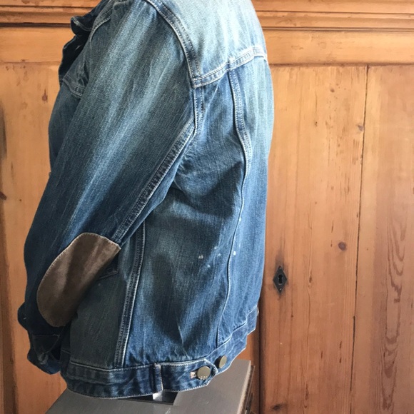 GAP Jackets & Blazers - EUC GAP Jean Jacket